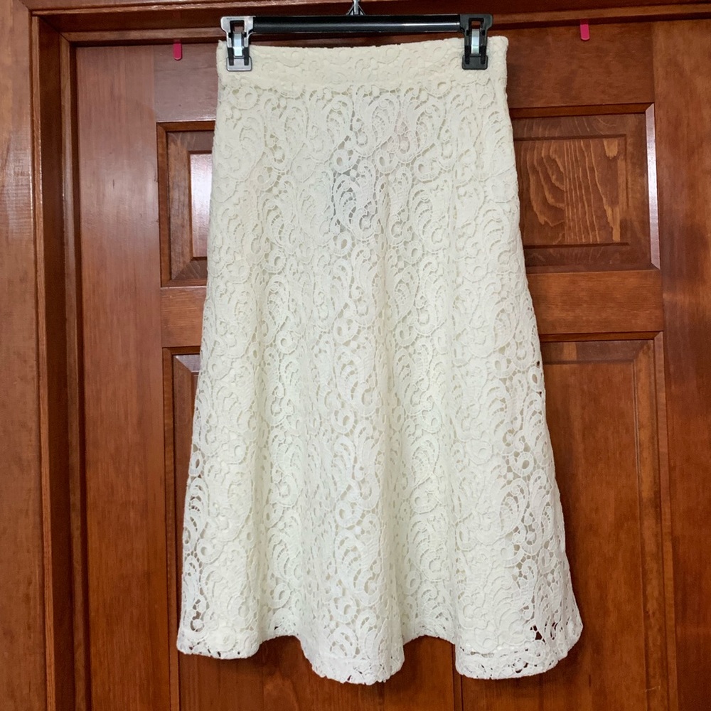 NWT Massimo Dutti White/Ivory Lace Skirt